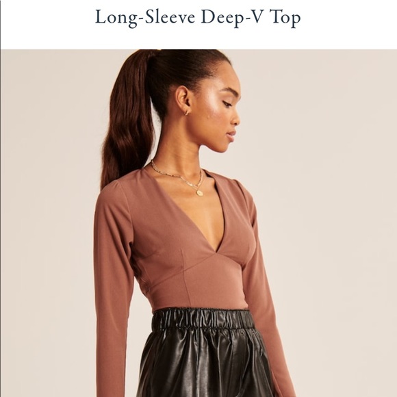 Long-Sleeve Deep-V Top - Picture 3 of 10